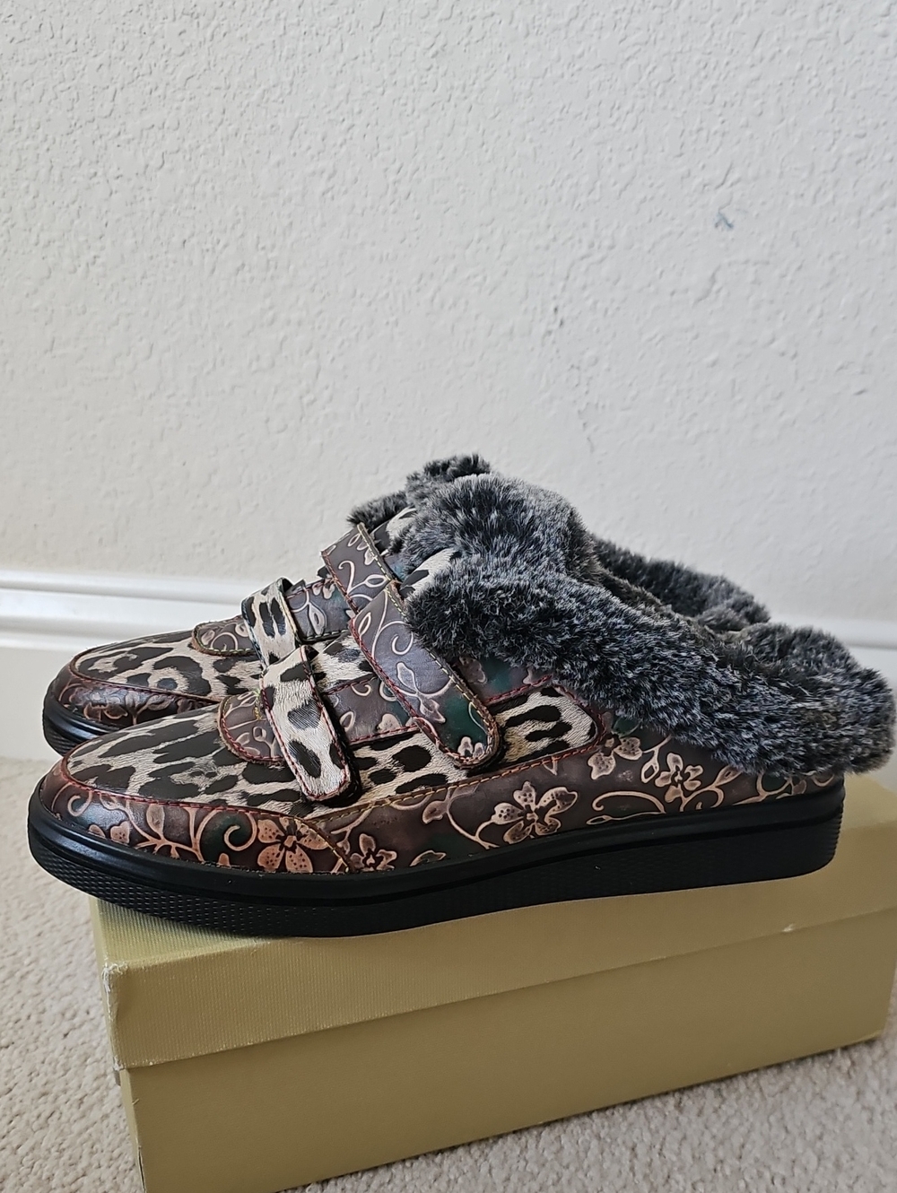 L'artiste Spring Step Lamya Faux Fur Leopard Grey Slip-On Loafers Clog Mule 9